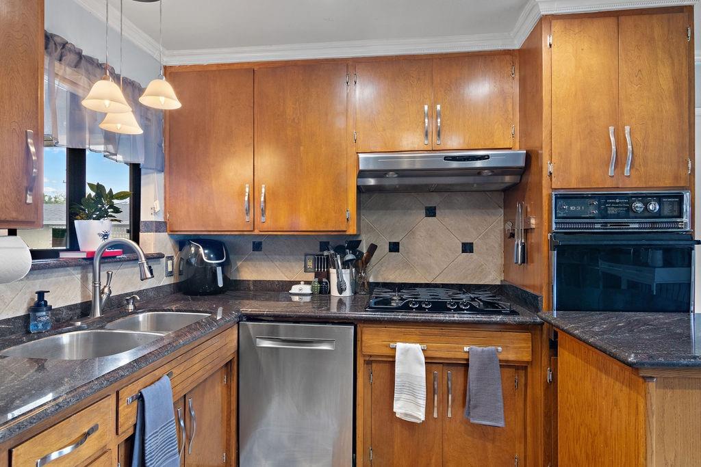 Detail Gallery Image 9 of 50 For 604 San Miguel Ave, Stockton,  CA 95210 - 3 Beds | 2 Baths