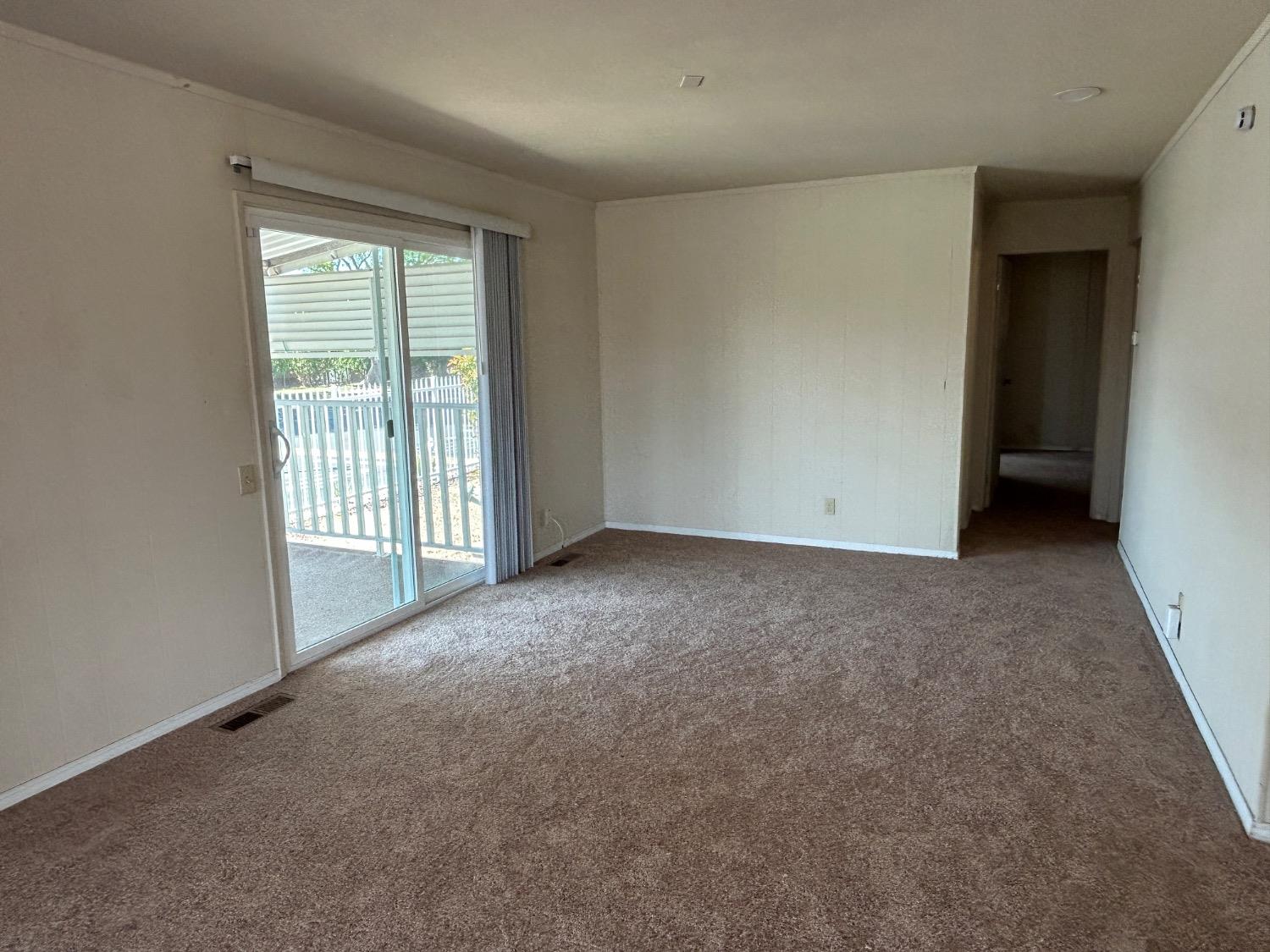 Detail Gallery Image 15 of 40 For 6616 Capital Dr 81, Sacramento,  CA 95828 - 2 Beds | 2 Baths