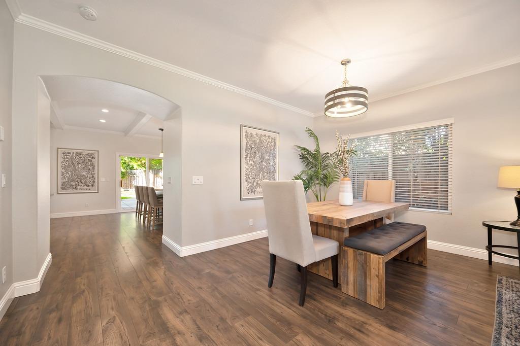 Detail Gallery Image 12 of 63 For 2725 Henri Ct, Davis,  CA 95618 - 5 Beds | 2/1 Baths