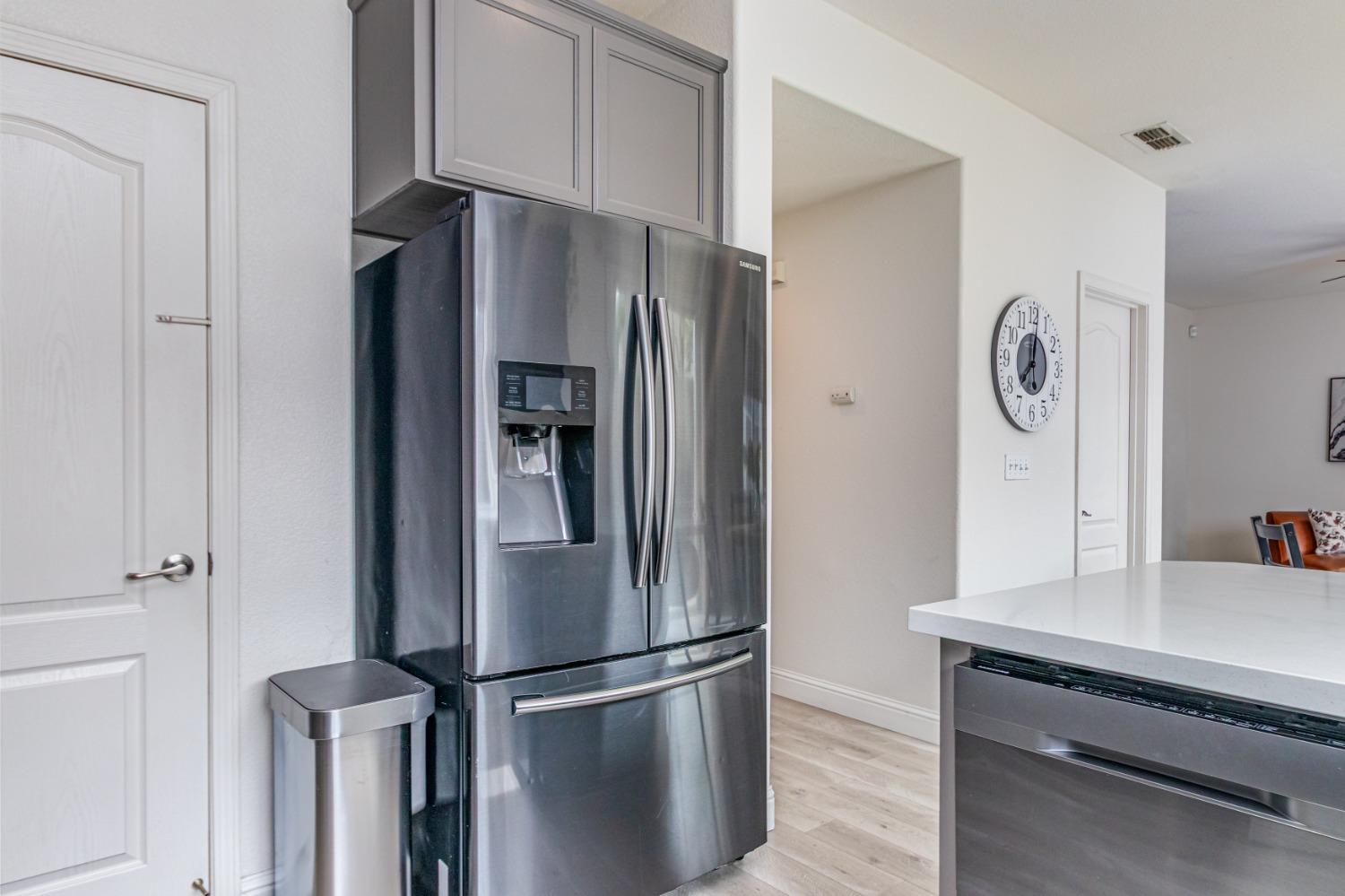 Detail Gallery Image 12 of 33 For 9090 Piazza Ct, Elk Grove,  CA 95624 - 4 Beds | 2/1 Baths
