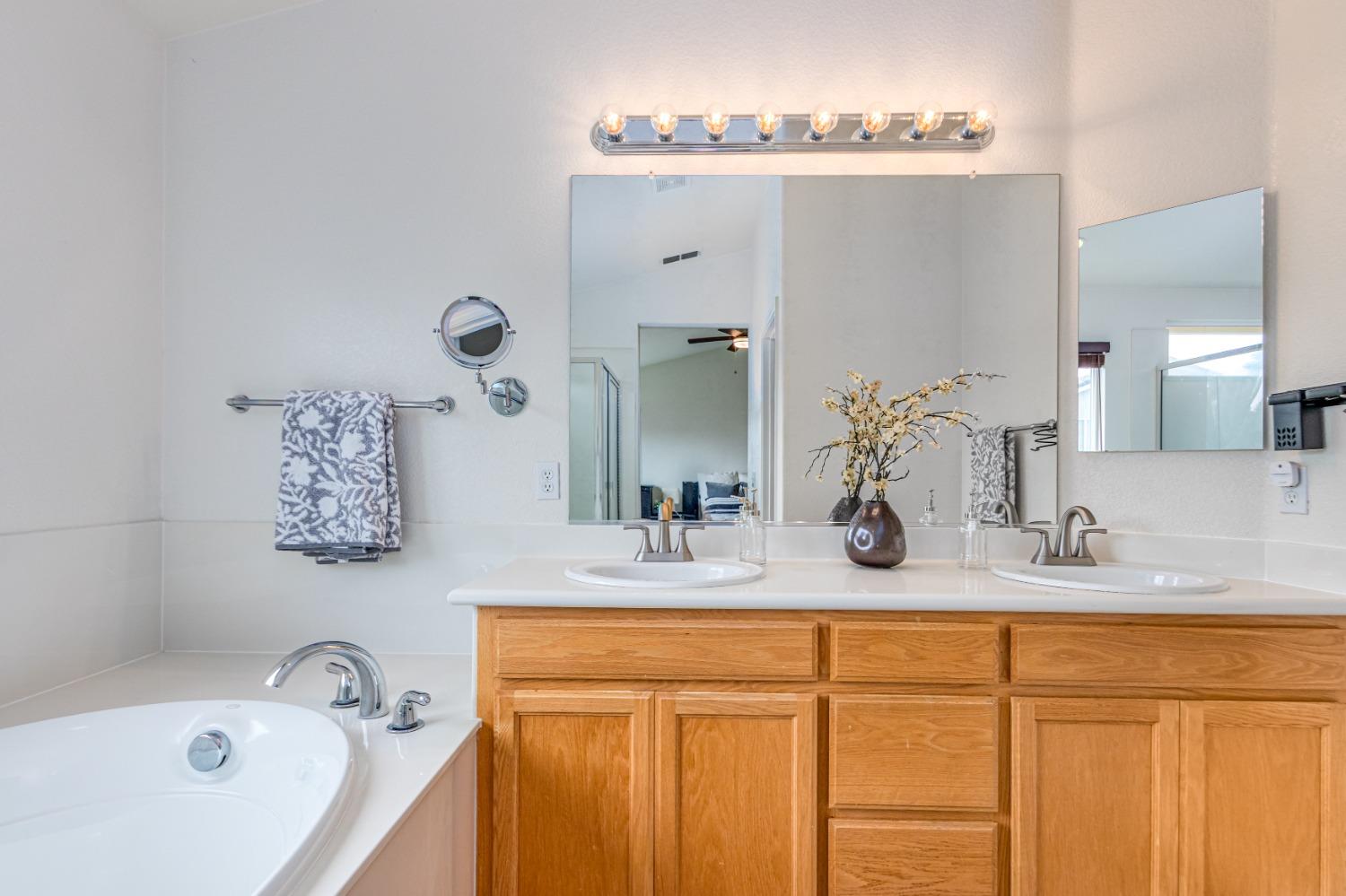 Detail Gallery Image 23 of 33 For 9090 Piazza Ct, Elk Grove,  CA 95624 - 4 Beds | 2/1 Baths