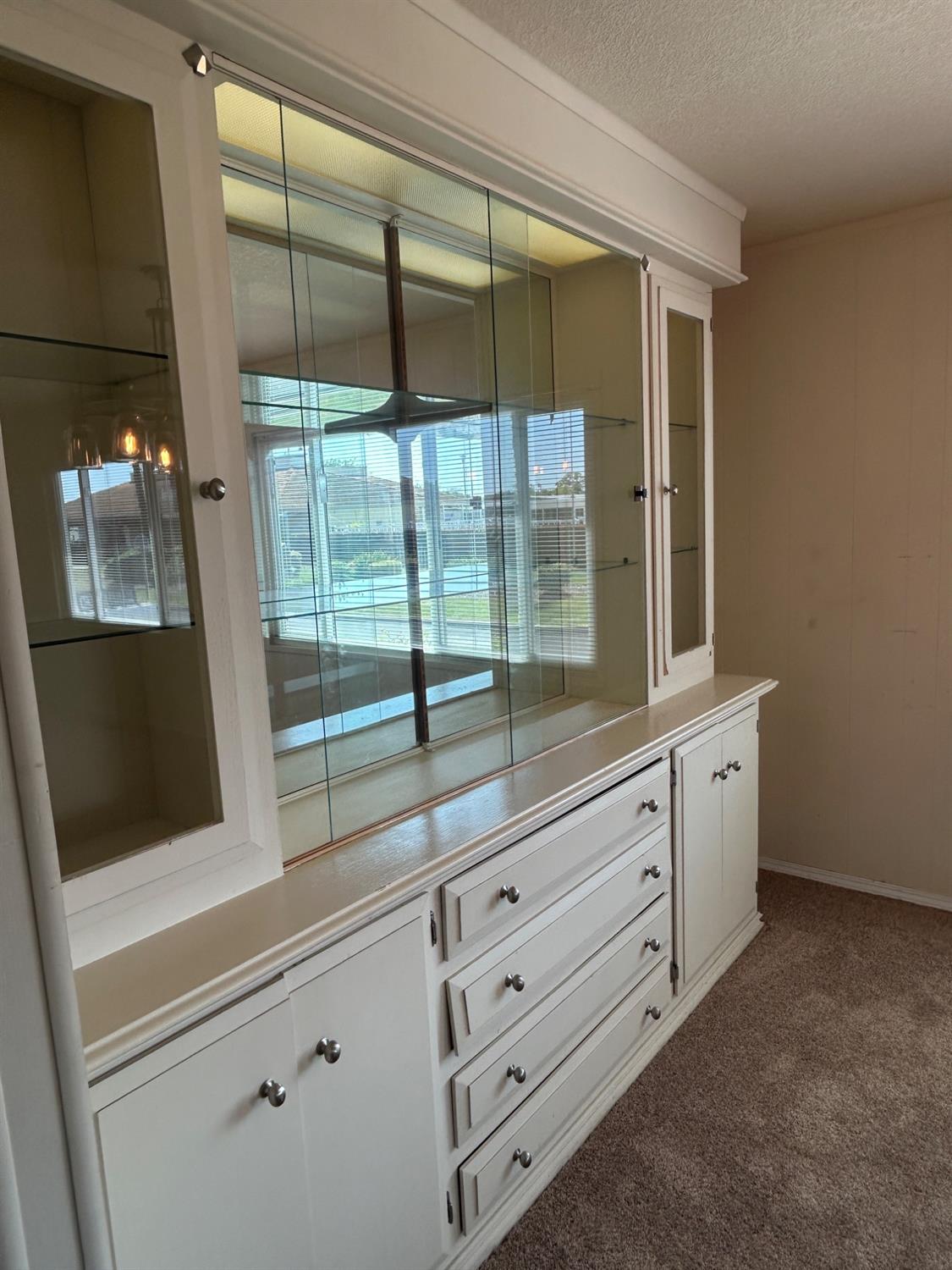 Detail Gallery Image 9 of 40 For 6616 Capital Dr 81, Sacramento,  CA 95828 - 2 Beds | 2 Baths