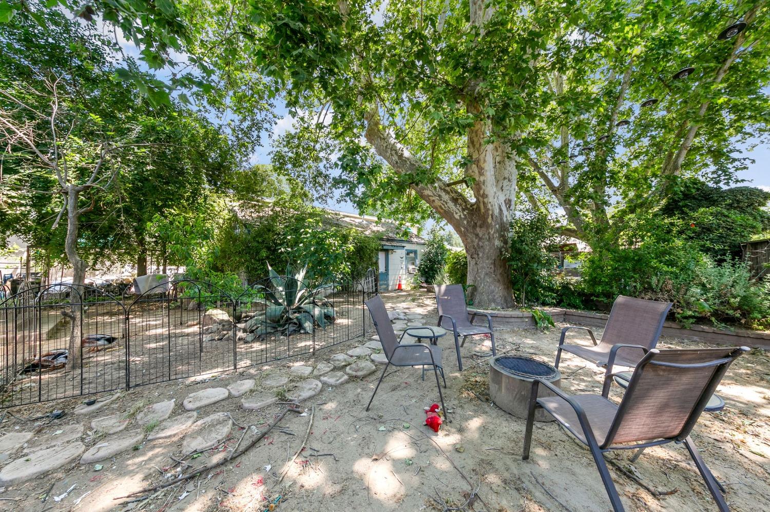Detail Gallery Image 31 of 58 For 26 Oak Ave, Woodland,  CA 95695 - 4 Beds | 4 Baths