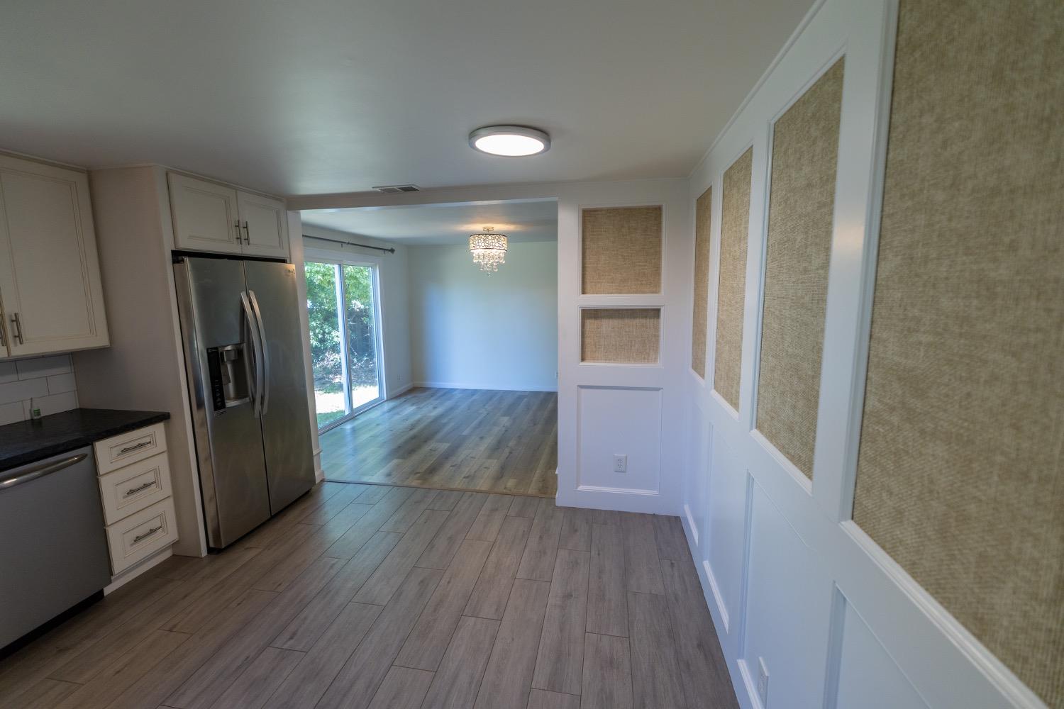 Detail Gallery Image 8 of 19 For 2200 El Cejo Cir, Rancho Cordova,  CA 95670 - 5 Beds | 2/1 Baths