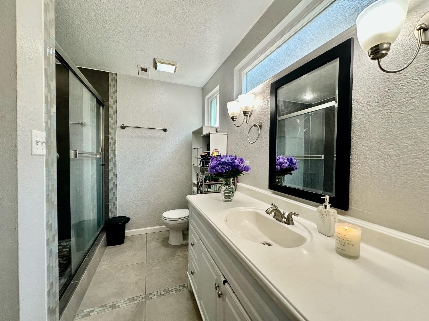 Detail Gallery Image 15 of 24 For 1833 Reisling Dr, Lodi,  CA 95240 - 4 Beds | 2 Baths