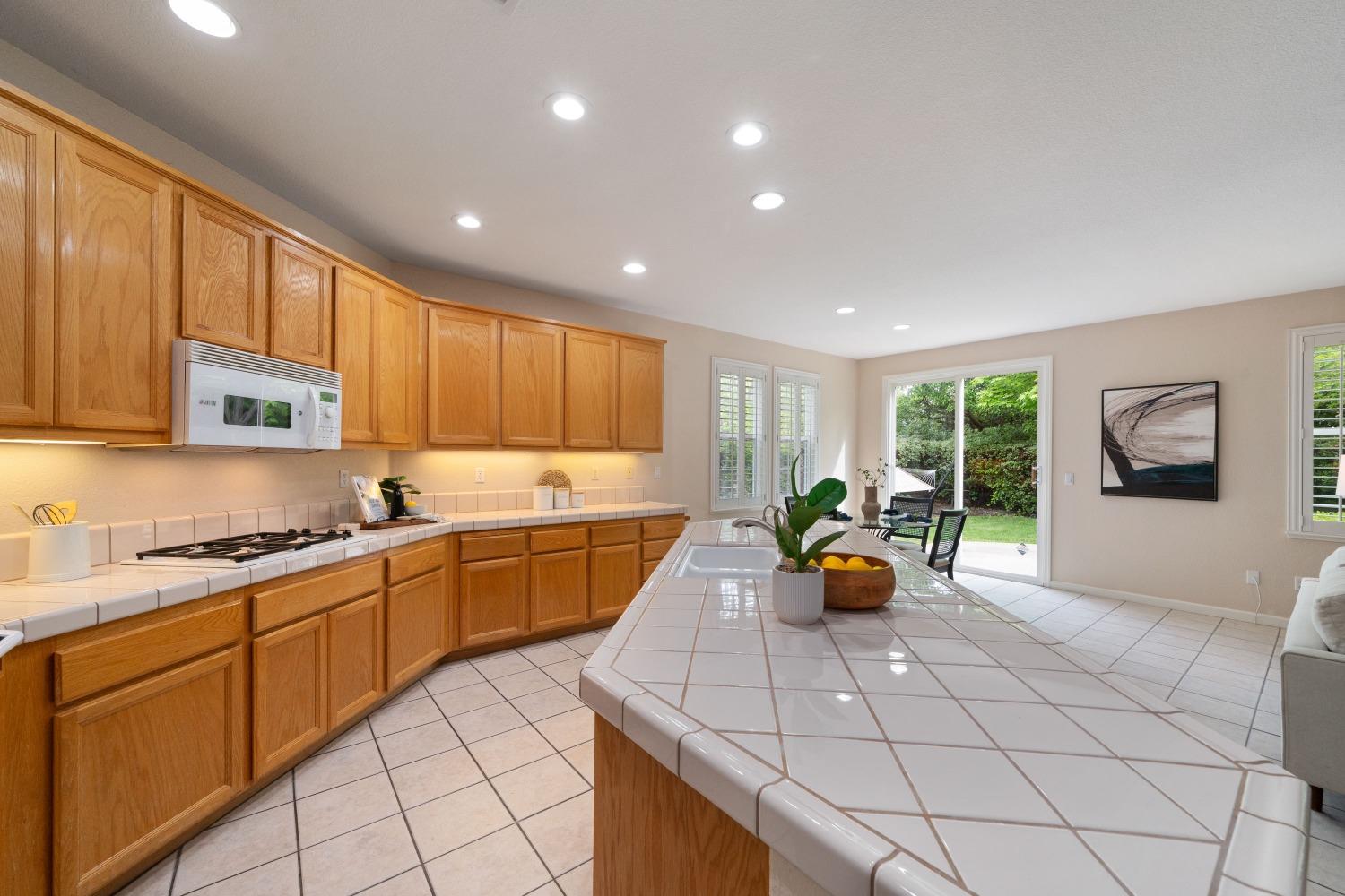 Detail Gallery Image 23 of 44 For 2475 Minden Ct, Sacramento,  CA 95835 - 4 Beds | 2/1 Baths