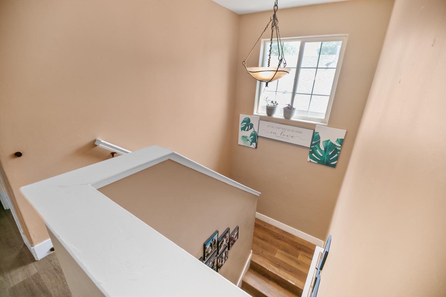 Detail Gallery Image 14 of 30 For 3879 8th Ave, Sacramento,  CA 95817 - 3 Beds | 2/1 Baths