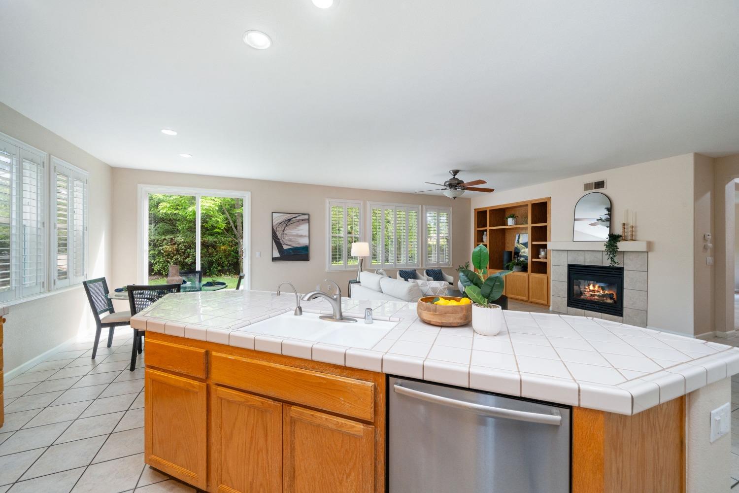 Detail Gallery Image 24 of 44 For 2475 Minden Ct, Sacramento,  CA 95835 - 4 Beds | 2/1 Baths