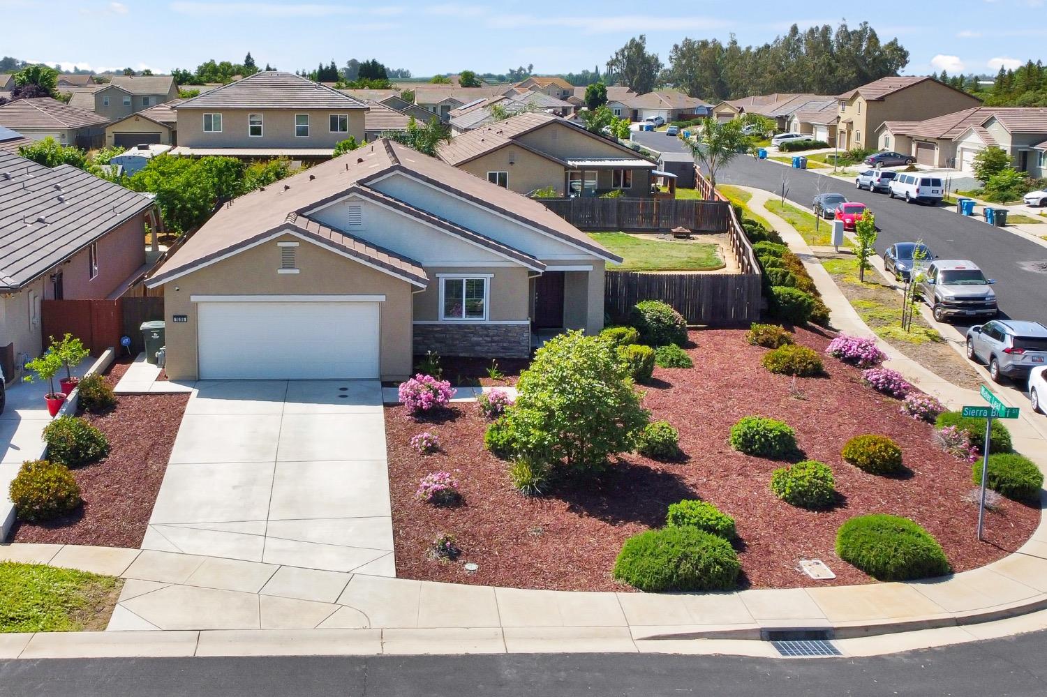 Detail Gallery Image 36 of 42 For 1096 Sierra Bluff St, Plumas Lake,  CA 95961 - 3 Beds | 2 Baths