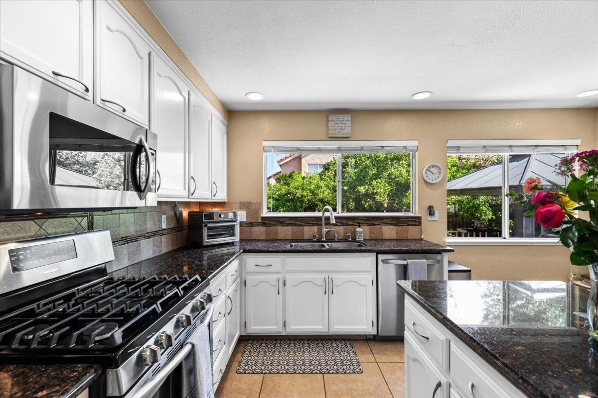 Detail Gallery Image 19 of 59 For 1741 Patton Dr, Modesto,  CA 95356 - 4 Beds | 2/1 Baths