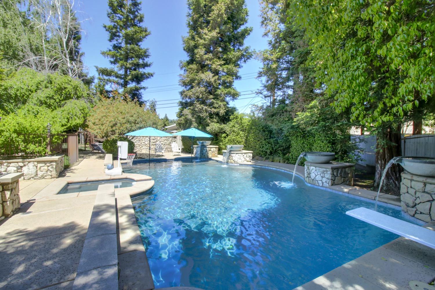 Detail Gallery Image 56 of 81 For 5011 Jardin Ln, Carmichael,  CA 95608 - 4 Beds | 4 Baths