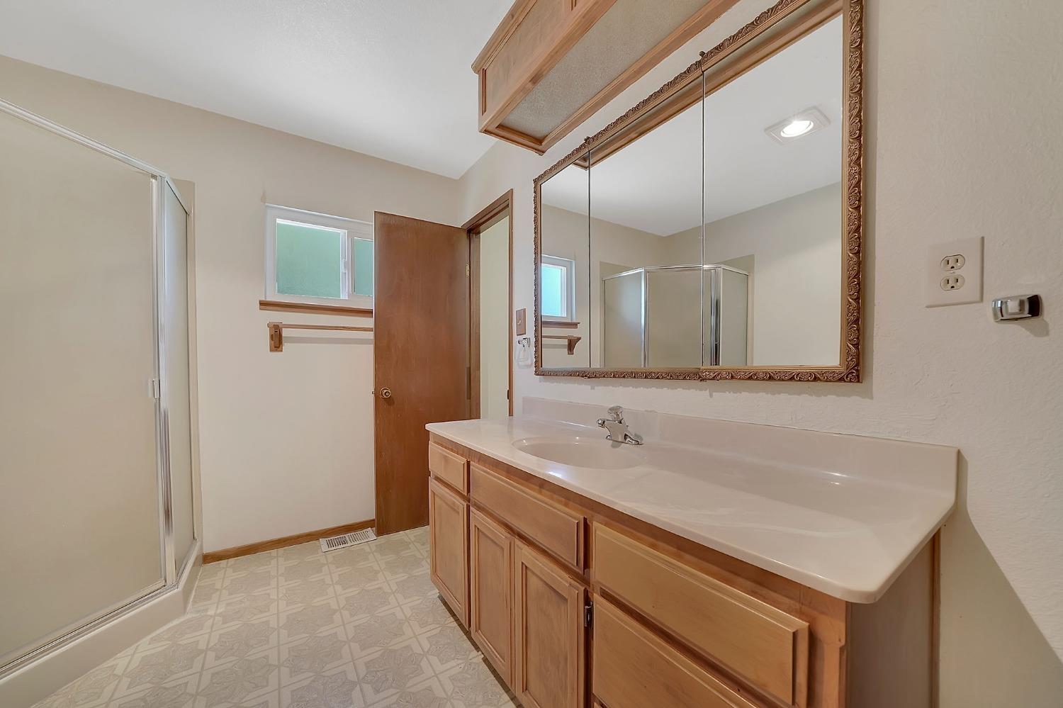Detail Gallery Image 25 of 77 For 16735 Fiddletown Rd, Fiddletown,  CA 95629 - 3 Beds | 2 Baths