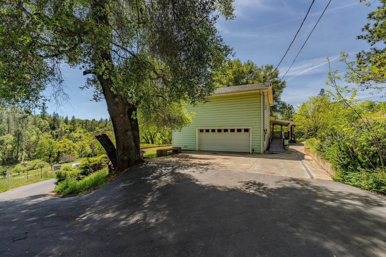 Detail Gallery Image 38 of 77 For 16735 Fiddletown Rd, Fiddletown,  CA 95629 - 3 Beds | 2 Baths