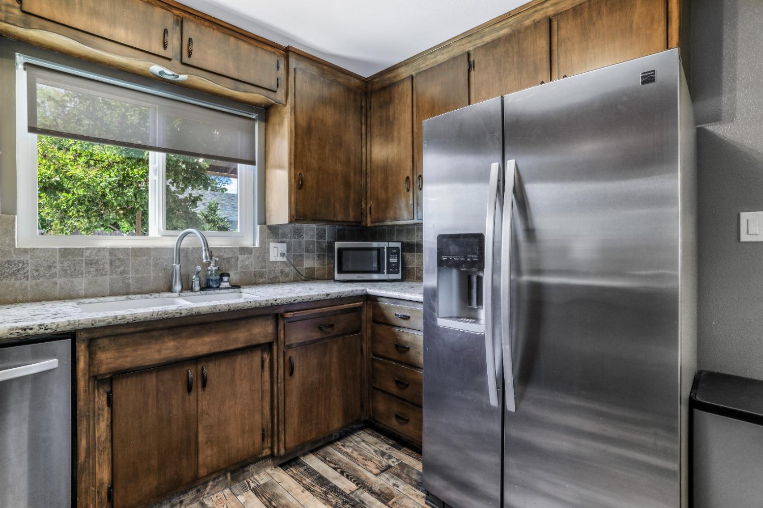 Detail Gallery Image 11 of 34 For 1304 Nelda Way, Modesto,  CA 95355 - 3 Beds | 2 Baths