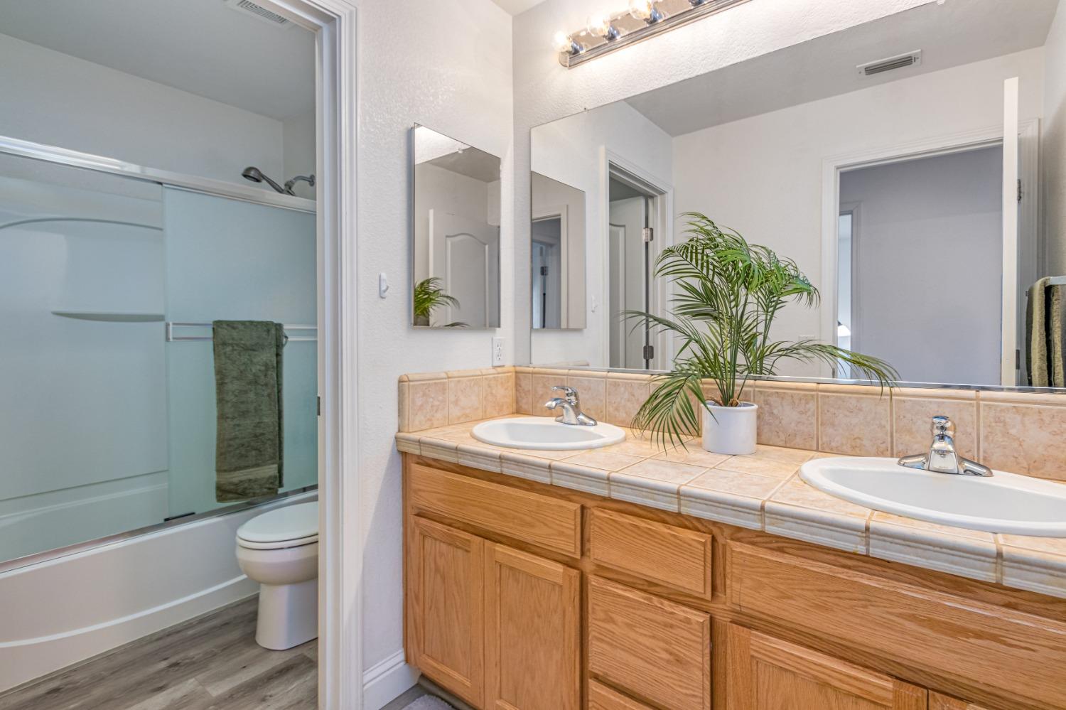 Detail Gallery Image 27 of 33 For 9090 Piazza Ct, Elk Grove,  CA 95624 - 4 Beds | 2/1 Baths