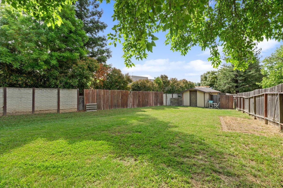 Detail Gallery Image 5 of 38 For 6385 Arcadia Ave, Loomis,  CA 95650 - 3 Beds | 2 Baths