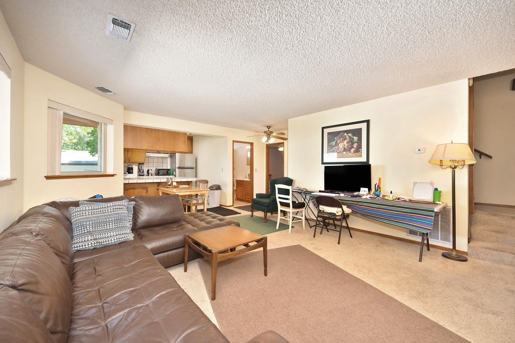 Detail Gallery Image 46 of 68 For 74 Greenbrier Dr, Oroville,  CA 95966 - 3 Beds | 3 Baths