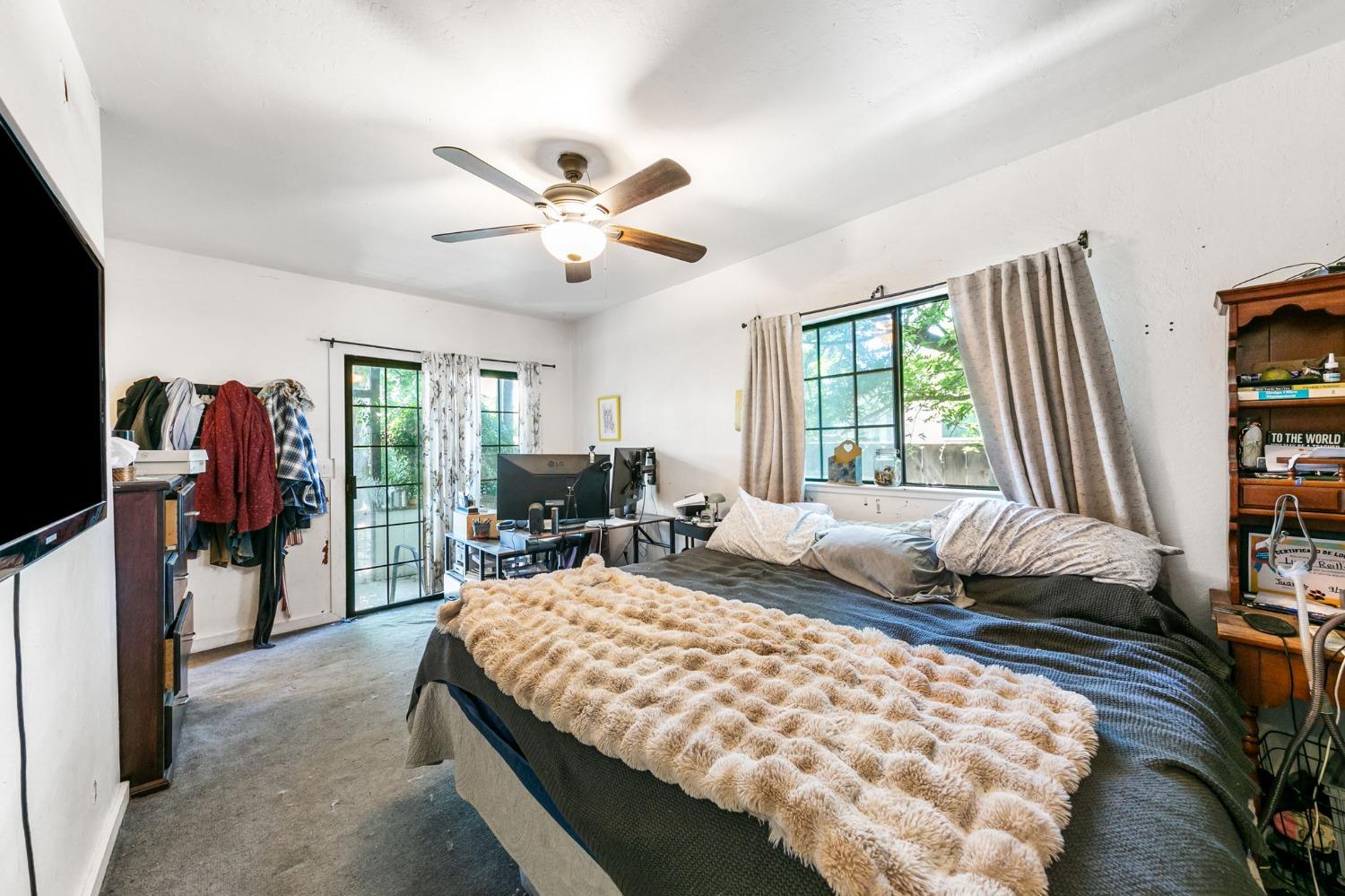 Detail Gallery Image 23 of 58 For 26 Oak Ave, Woodland,  CA 95695 - 4 Beds | 4 Baths