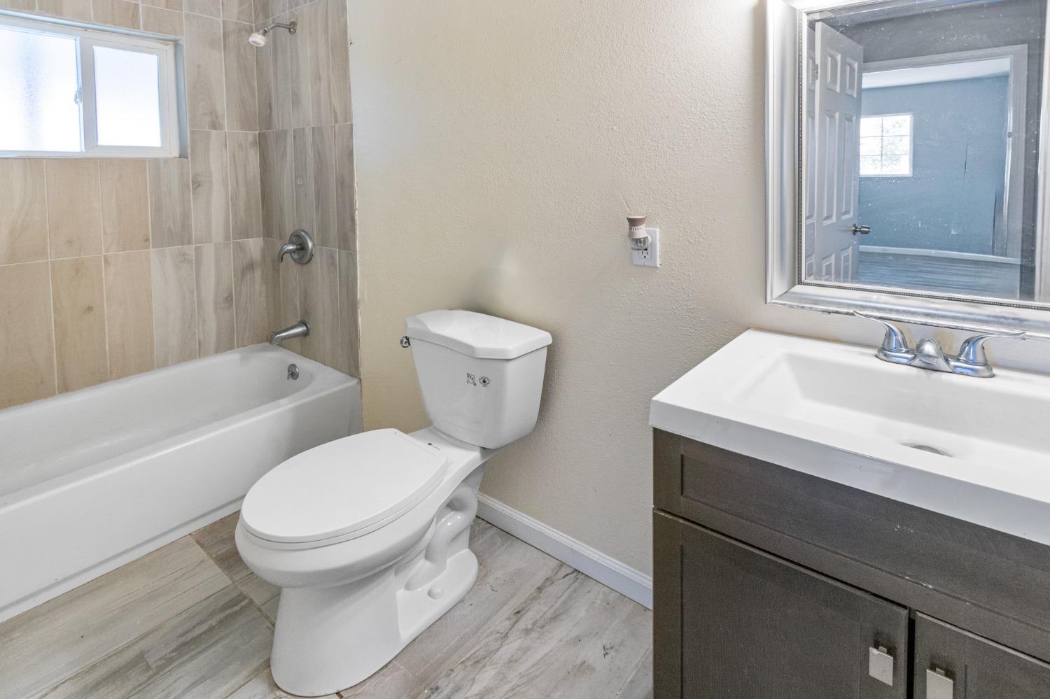 Detail Gallery Image 11 of 41 For 2931 Elm Ave, Merced,  CA 95348 - 3 Beds | 3 Baths