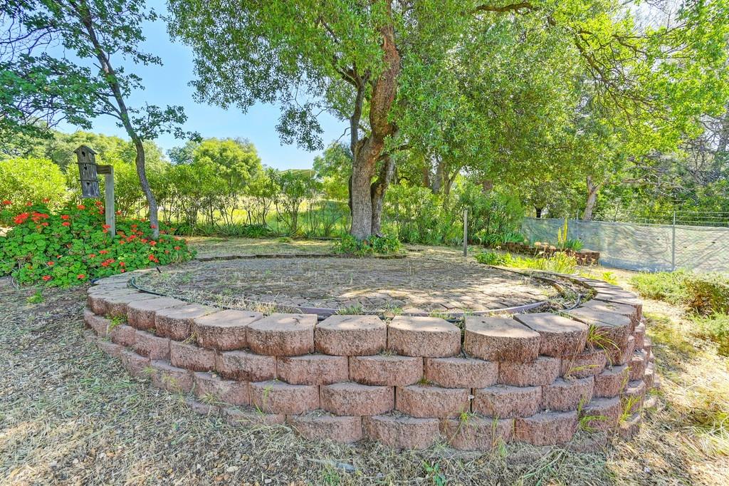 Detail Gallery Image 54 of 68 For 74 Greenbrier Dr, Oroville,  CA 95966 - 3 Beds | 3 Baths