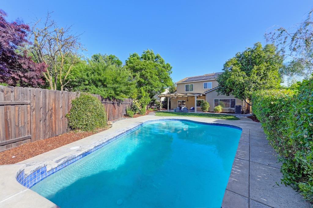 Detail Gallery Image 52 of 63 For 2725 Henri Ct, Davis,  CA 95618 - 5 Beds | 2/1 Baths