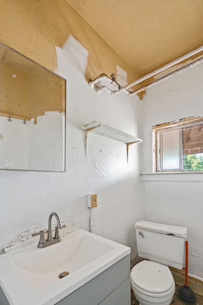 Detail Gallery Image 14 of 33 For 322 E Pine St, Lodi,  CA 95240 - – Beds | – Baths