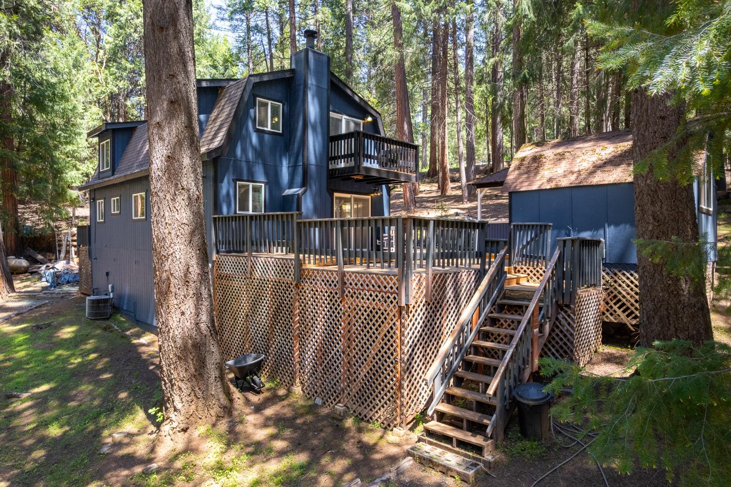 Detail Gallery Image 3 of 54 For 16199 Pioneer Creek Rd, Pioneer,  CA 95666 - 4 Beds | 2 Baths