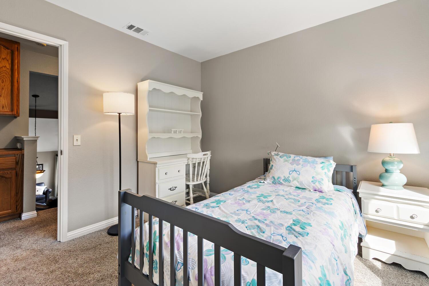 Detail Gallery Image 32 of 56 For 19 Green Mist Ct, Sacramento,  CA 95831 - 4 Beds | 3 Baths