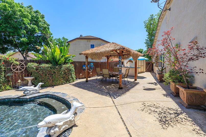 Detail Gallery Image 9 of 77 For 2001 Dayton Ave, Modesto,  CA 95356 - 3 Beds | 3 Baths