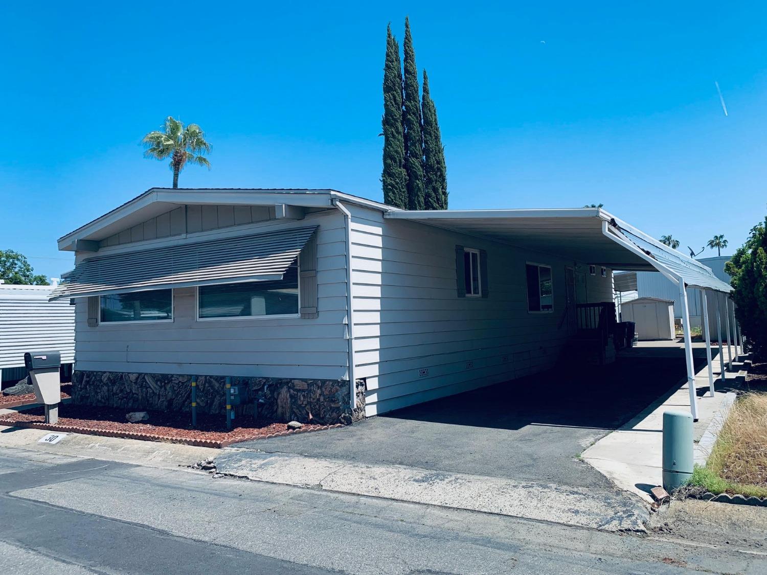 Detail Gallery Image 1 of 54 For 8181 Folsom Blvd 30, Sacramento,  CA 95826 - 2 Beds | 2 Baths