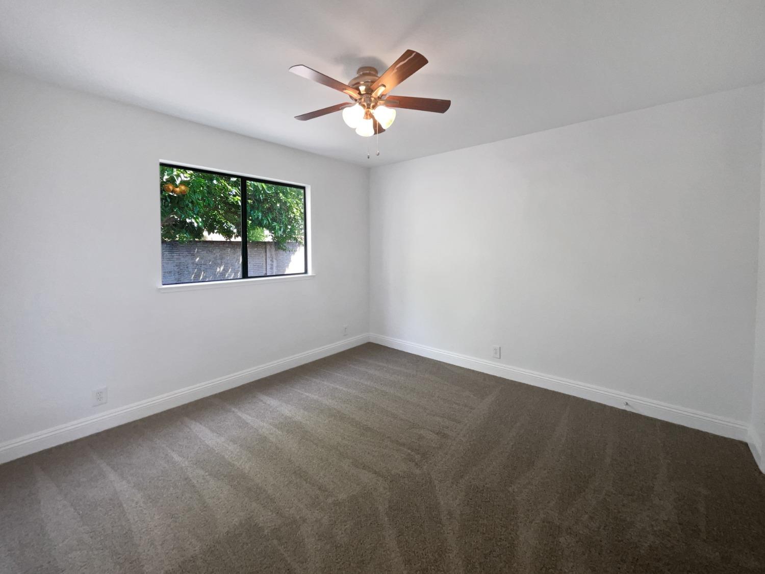 Detail Gallery Image 13 of 22 For 1465 E Hidalgo Cir #E,  Roseville,  CA 95747 - 3 Beds | 2 Baths
