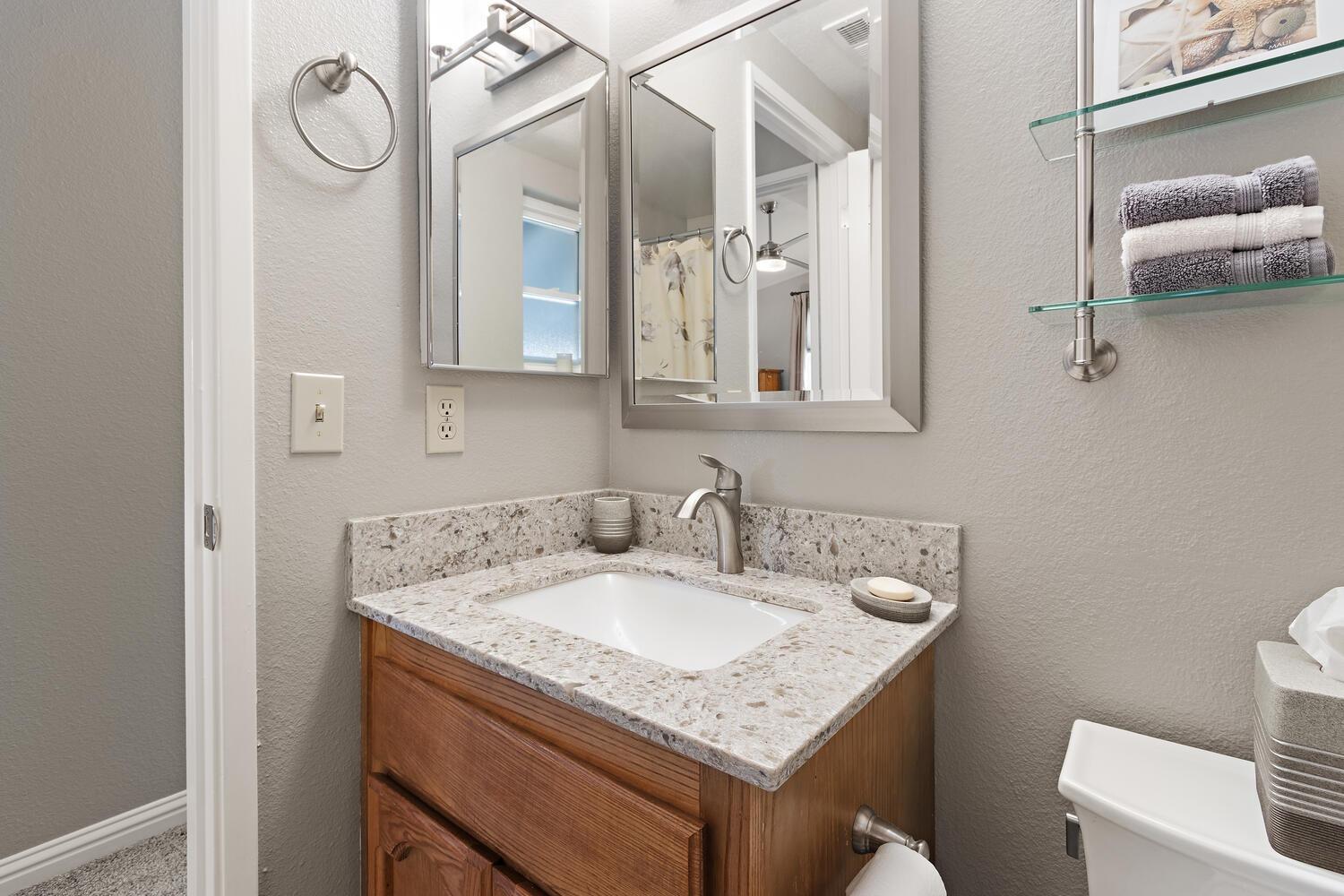 Detail Gallery Image 30 of 56 For 19 Green Mist Ct, Sacramento,  CA 95831 - 4 Beds | 3 Baths