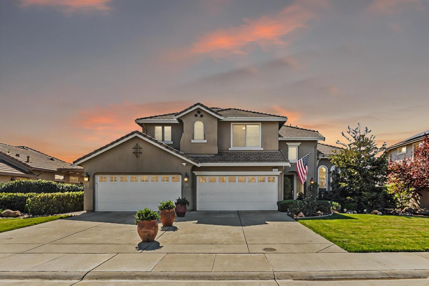 Detail Gallery Image 1 of 67 For 18190 Mallard St, Woodland,  CA 95695 - 5 Beds | 3 Baths