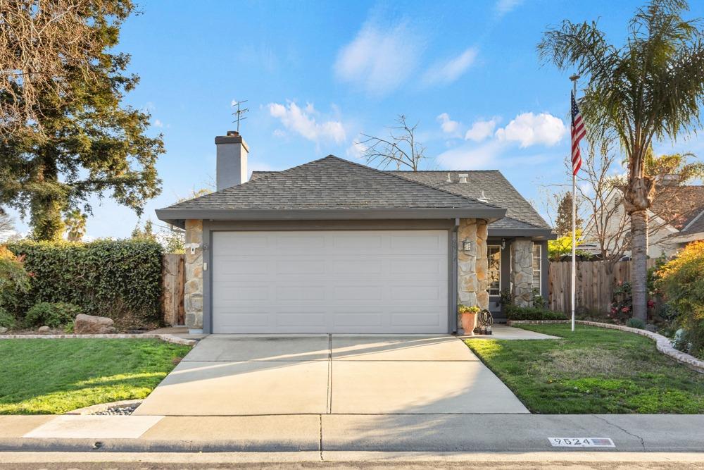 Detail Gallery Image 1 of 45 For 9524 Dunkerrin Way, Elk Grove,  CA 95758 - 3 Beds | 2 Baths