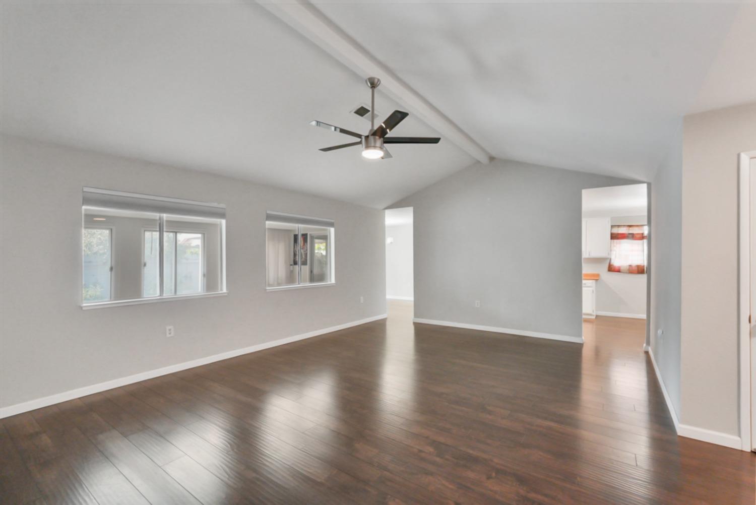 Detail Gallery Image 11 of 27 For 1349 Quail St, Los Banos,  CA 93635 - 3 Beds | 2 Baths