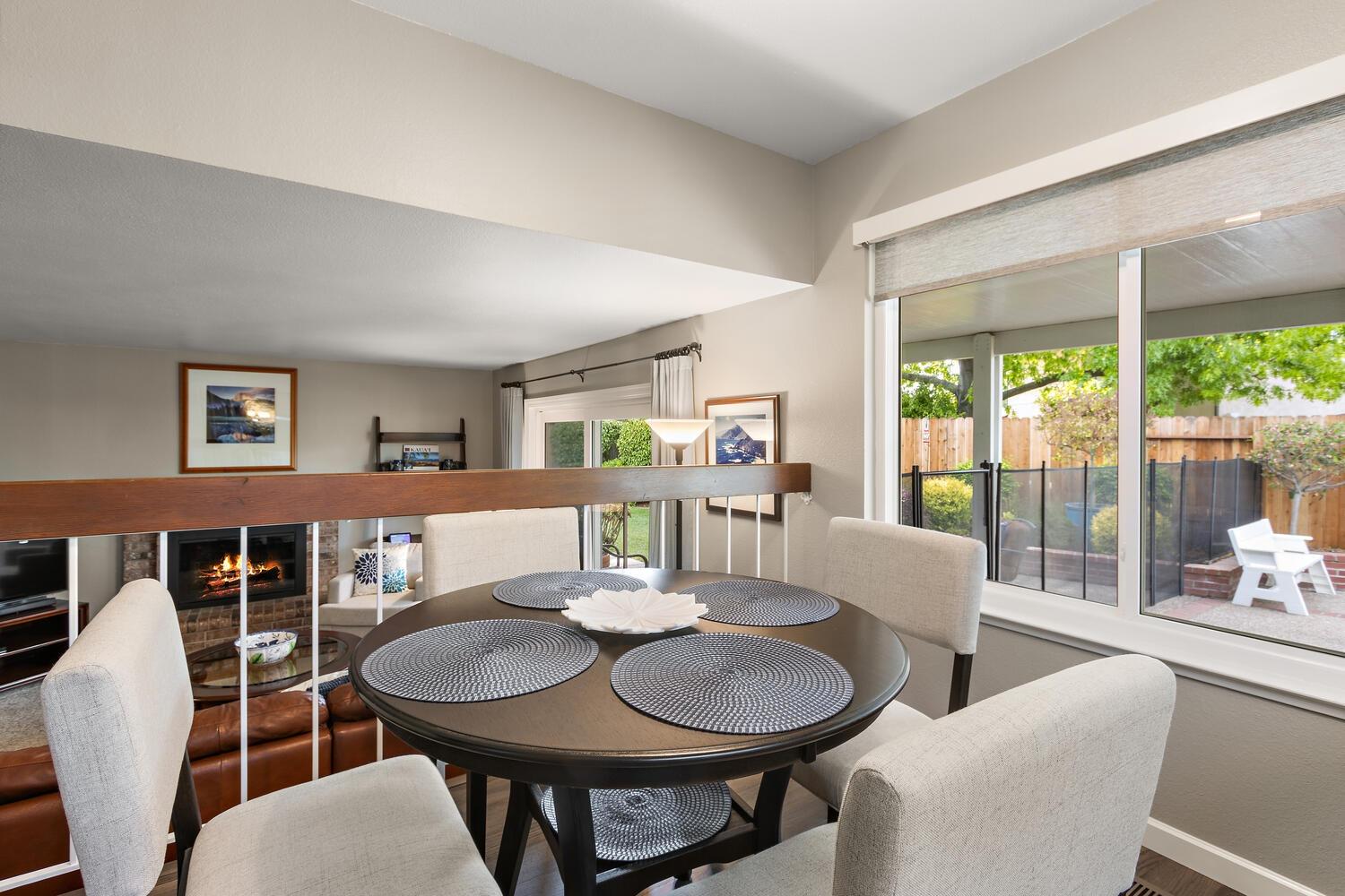 Detail Gallery Image 17 of 56 For 19 Green Mist Ct, Sacramento,  CA 95831 - 4 Beds | 3 Baths