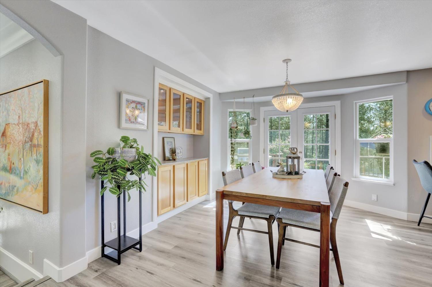 Detail Gallery Image 6 of 61 For 1075 Pine Vista Ln, Meadow Vista,  CA 95722 - 3 Beds | 2 Baths