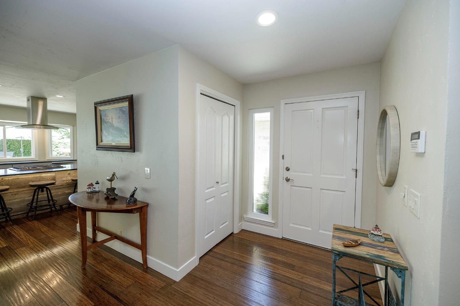 Detail Gallery Image 10 of 62 For 14950 Manzanita Way, Lockeford,  CA 95237 - 4 Beds | 2 Baths