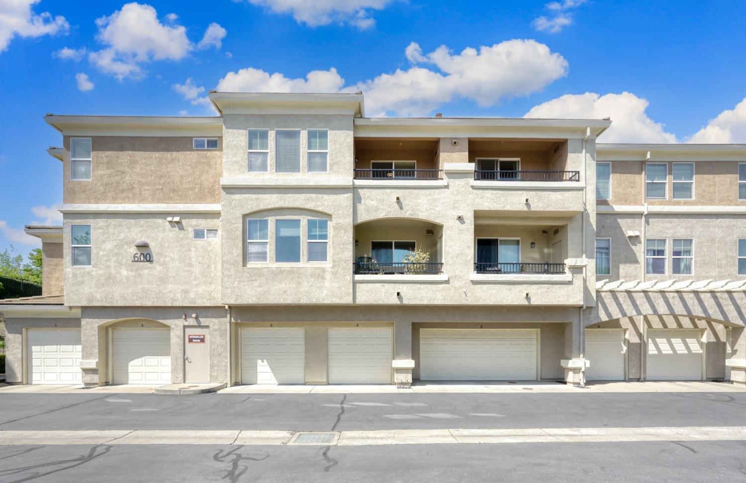 Photo #2: 225057644 Listing 