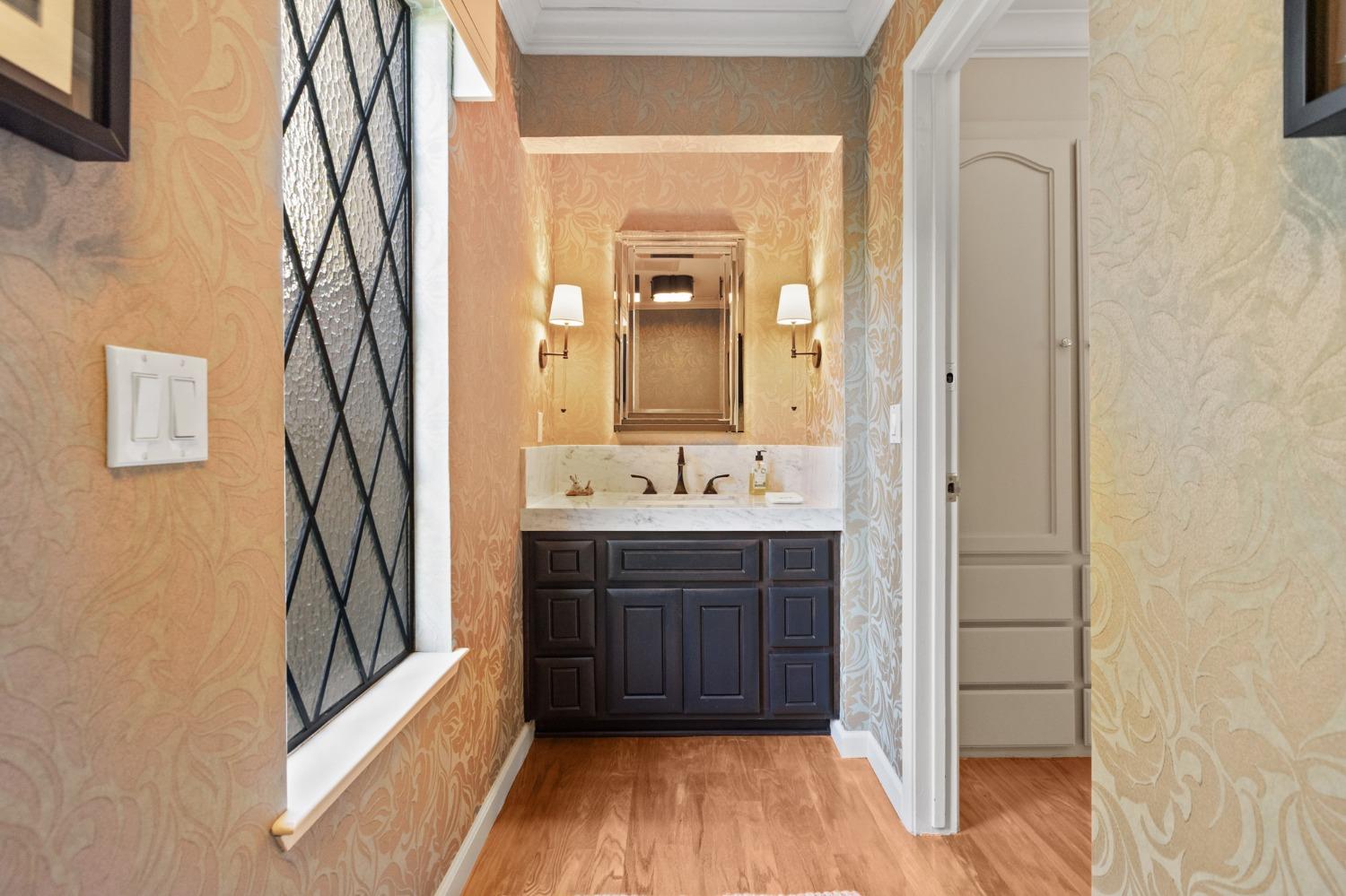 Detail Gallery Image 15 of 99 For 4010 Pretense Ct, Fair Oaks,  CA 95628 - 3 Beds | 3/1 Baths