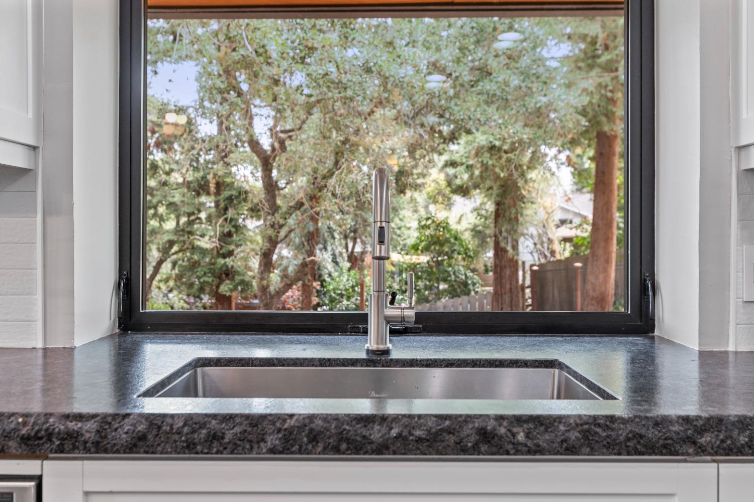 Detail Gallery Image 17 of 55 For 10008 River Oak Cir, Oakdale,  CA 95361 - 5 Beds | 3/1 Baths