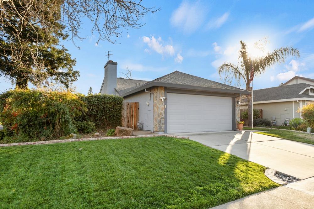 Detail Gallery Image 2 of 45 For 9524 Dunkerrin Way, Elk Grove,  CA 95758 - 3 Beds | 2 Baths
