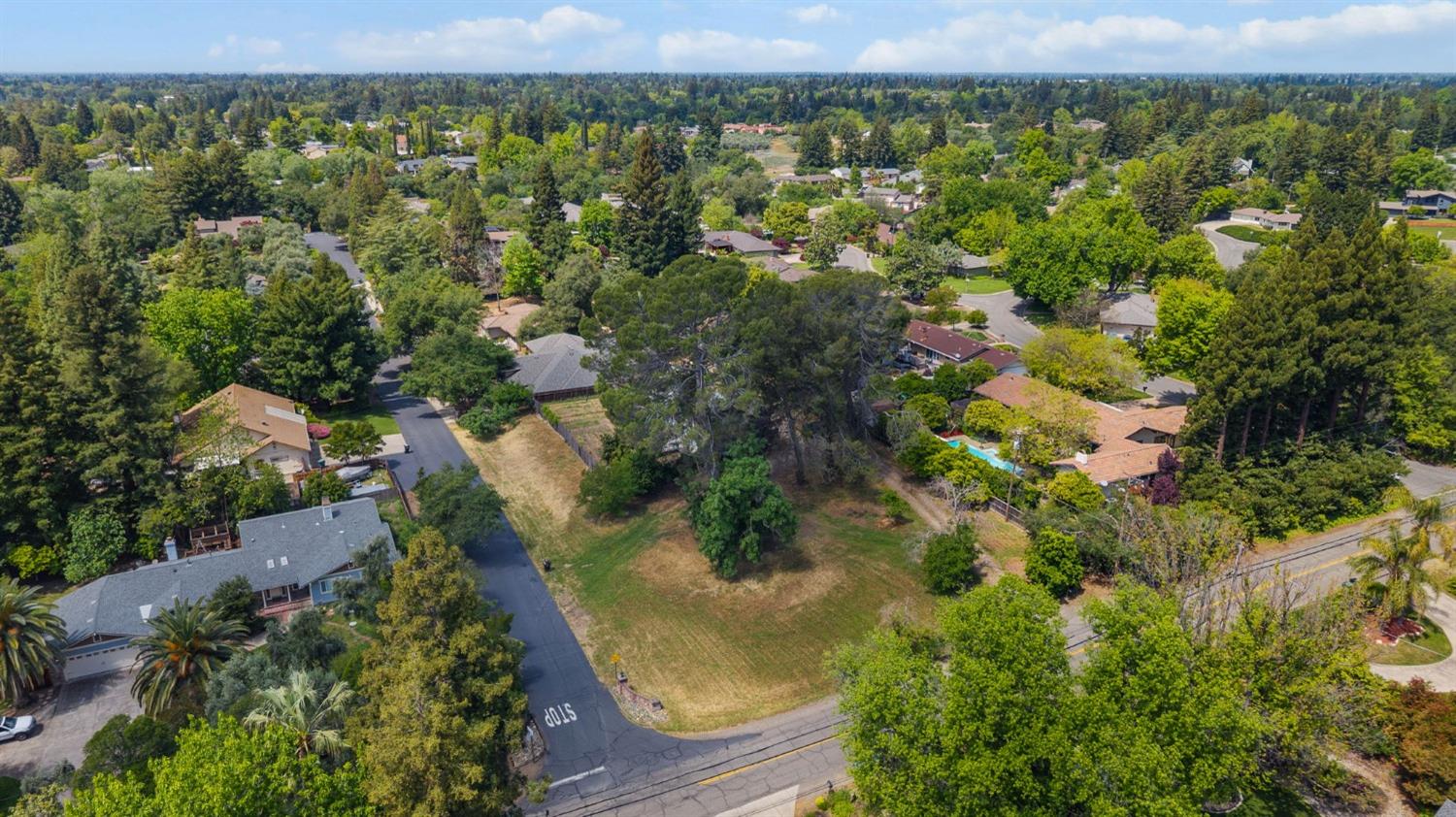 Detail Gallery Image 25 of 31 For 4615 Illinois Ave, Fair Oaks,  CA 95628 - 4 Beds | 1/2 Baths