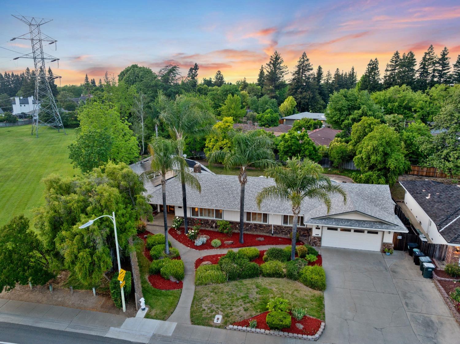 Detail Gallery Image 57 of 65 For 2751 American River Dr, Sacramento,  CA 95864 - 4 Beds | 3 Baths