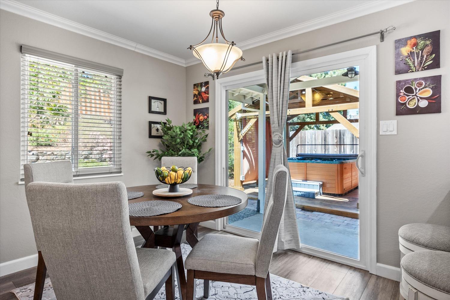 Detail Gallery Image 8 of 44 For 8175 Waikiki Dr, Fair Oaks,  CA 95628 - 4 Beds | 2 Baths