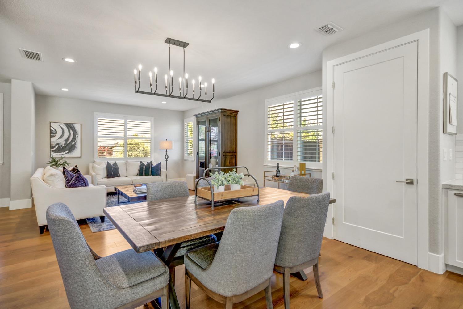 Detail Gallery Image 14 of 86 For 4133 Morningview Way, El Dorado Hills,  CA 95762 - 5 Beds | 3 Baths