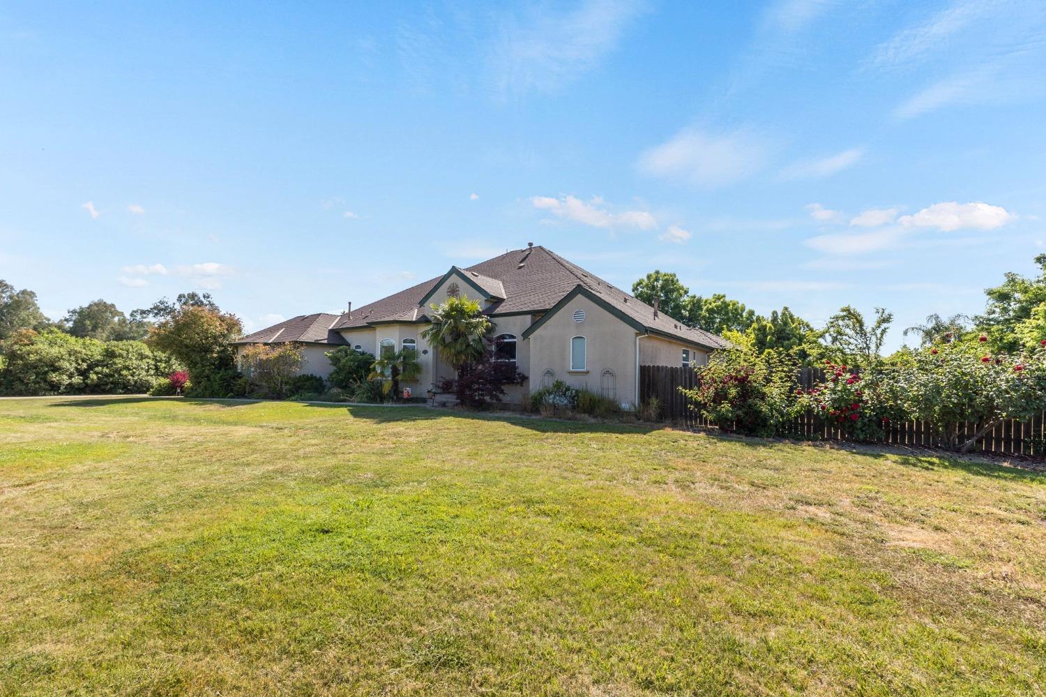 Detail Gallery Image 3 of 93 For 2888 County Road 89, Dunnigan,  CA 95937 - 3 Beds | 3 Baths