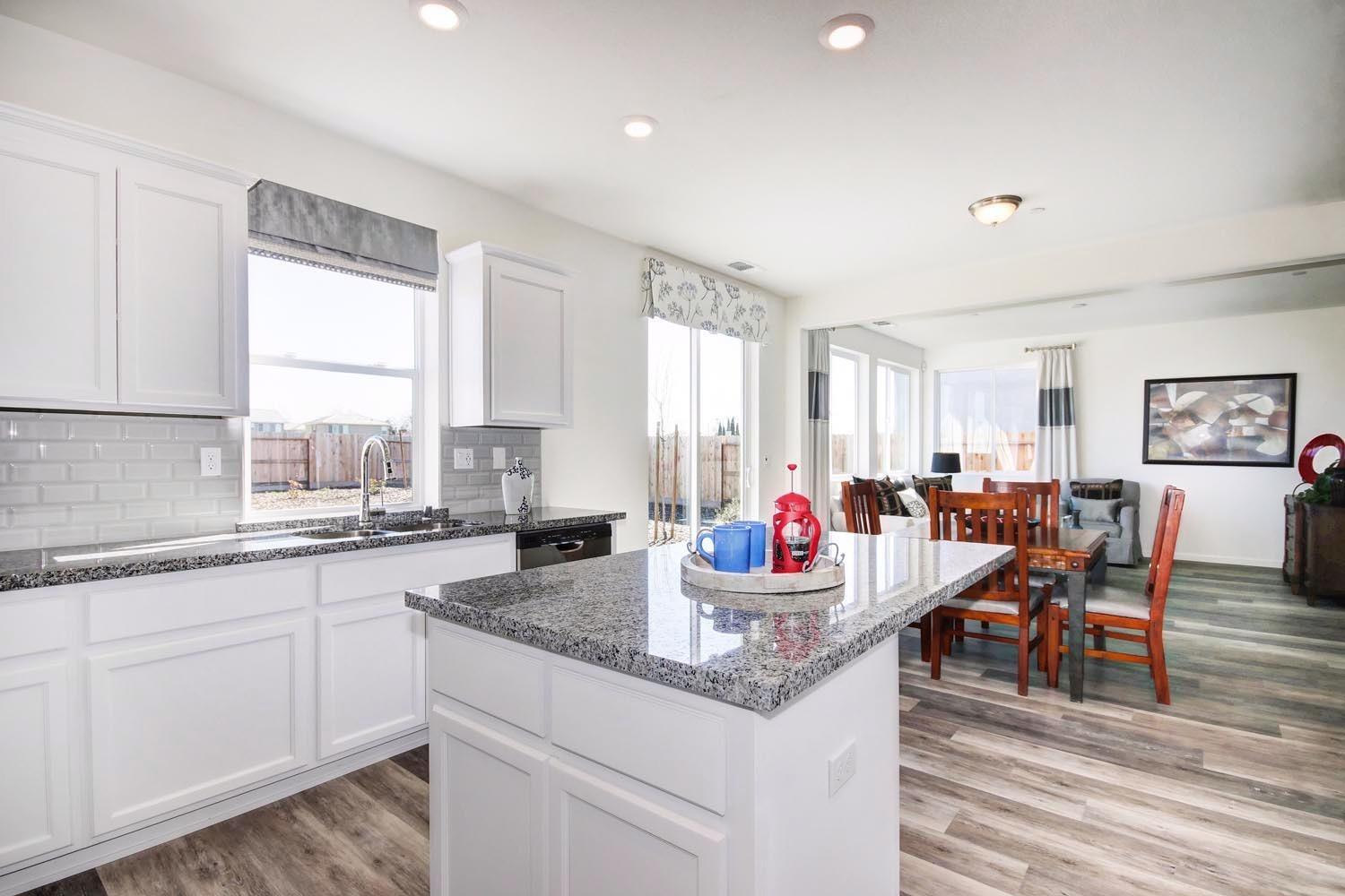 Detail Gallery Image 11 of 25 For 3520 Alberghini St, Sacramento,  CA 95838 - 3 Beds | 2/1 Baths
