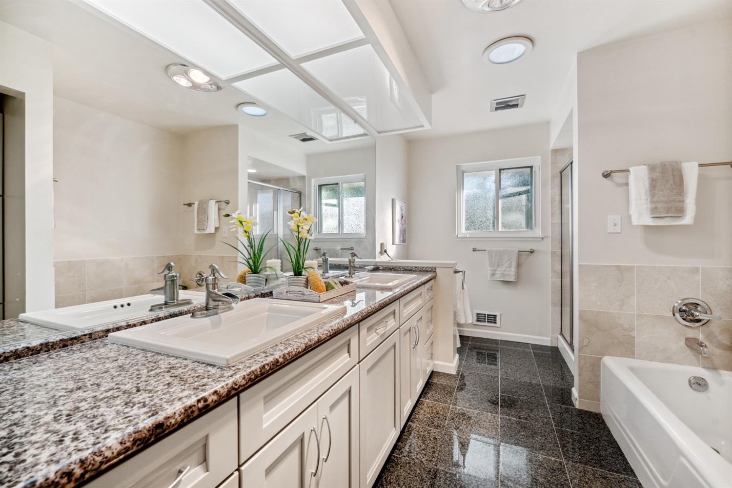 Detail Gallery Image 39 of 65 For 2751 American River Dr, Sacramento,  CA 95864 - 4 Beds | 3 Baths