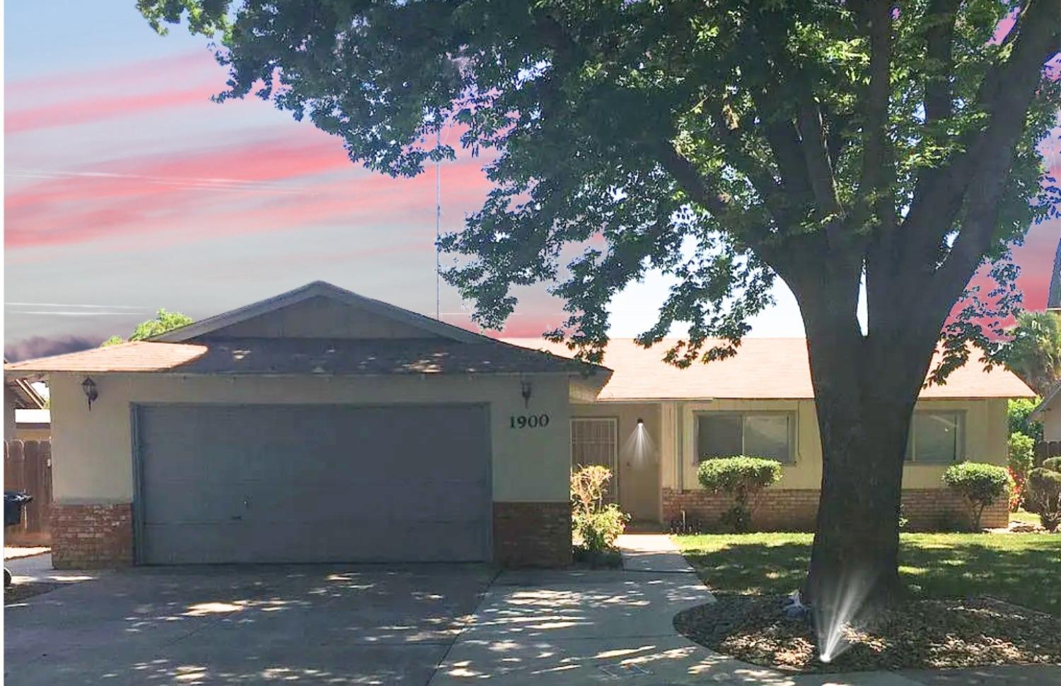 Detail Gallery Image 1 of 1 For 1900 Ellison Dr, Modesto,  CA 95355 - 3 Beds | 1/1 Baths